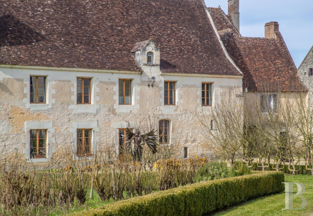 En Touraine, près de Loches, un ancien château-monastère et son domaine de 150 hectares - photo  n°6